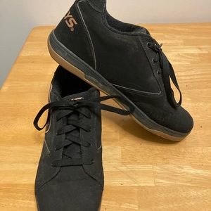 Men’s size 13 Heelys